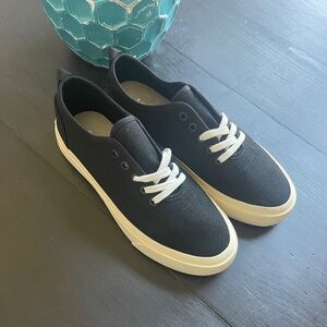 Everlane Black Canvas Sneakers with White Accents
